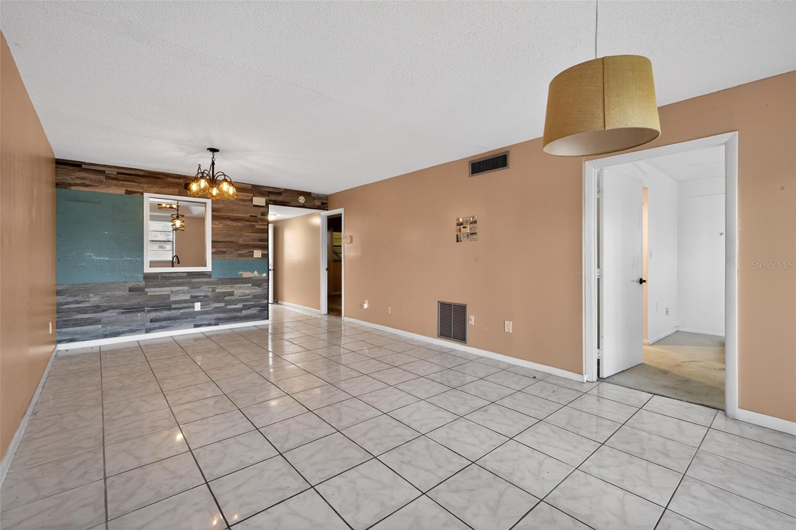2050 OLEANDER BLVD #6-105, FORT PIERCE, FL, 34950