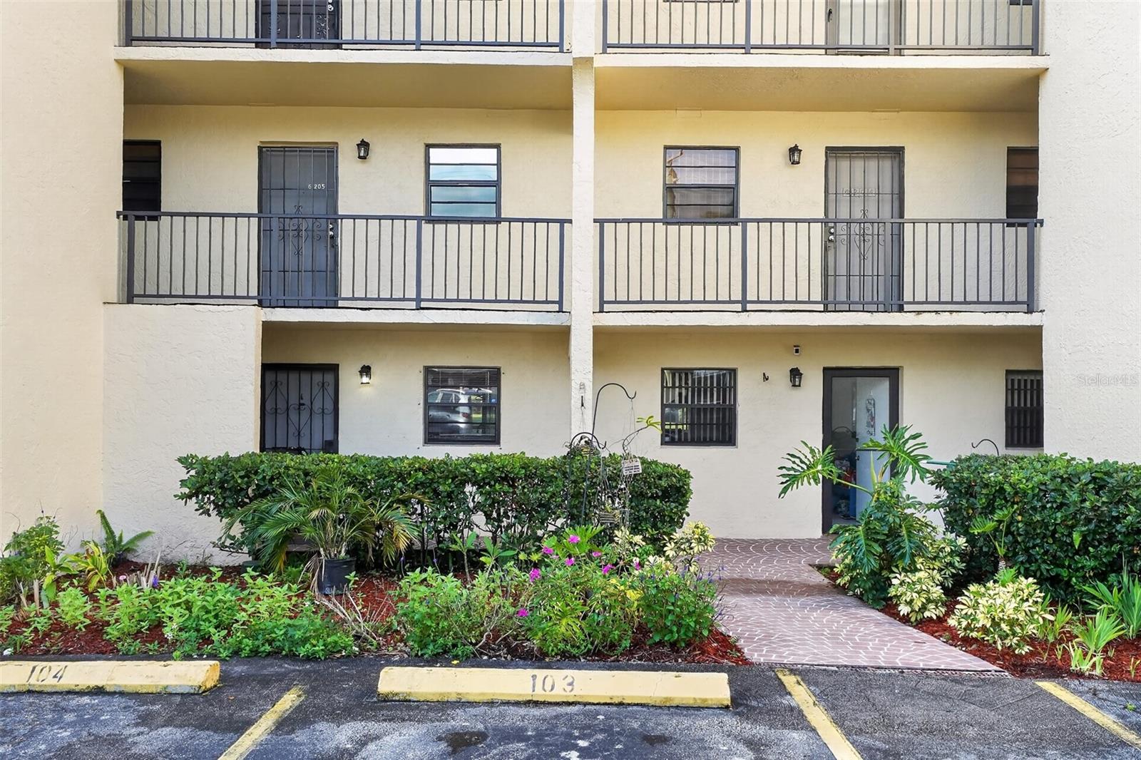2050 OLEANDER BLVD #6-105, FORT PIERCE, FL, 34950