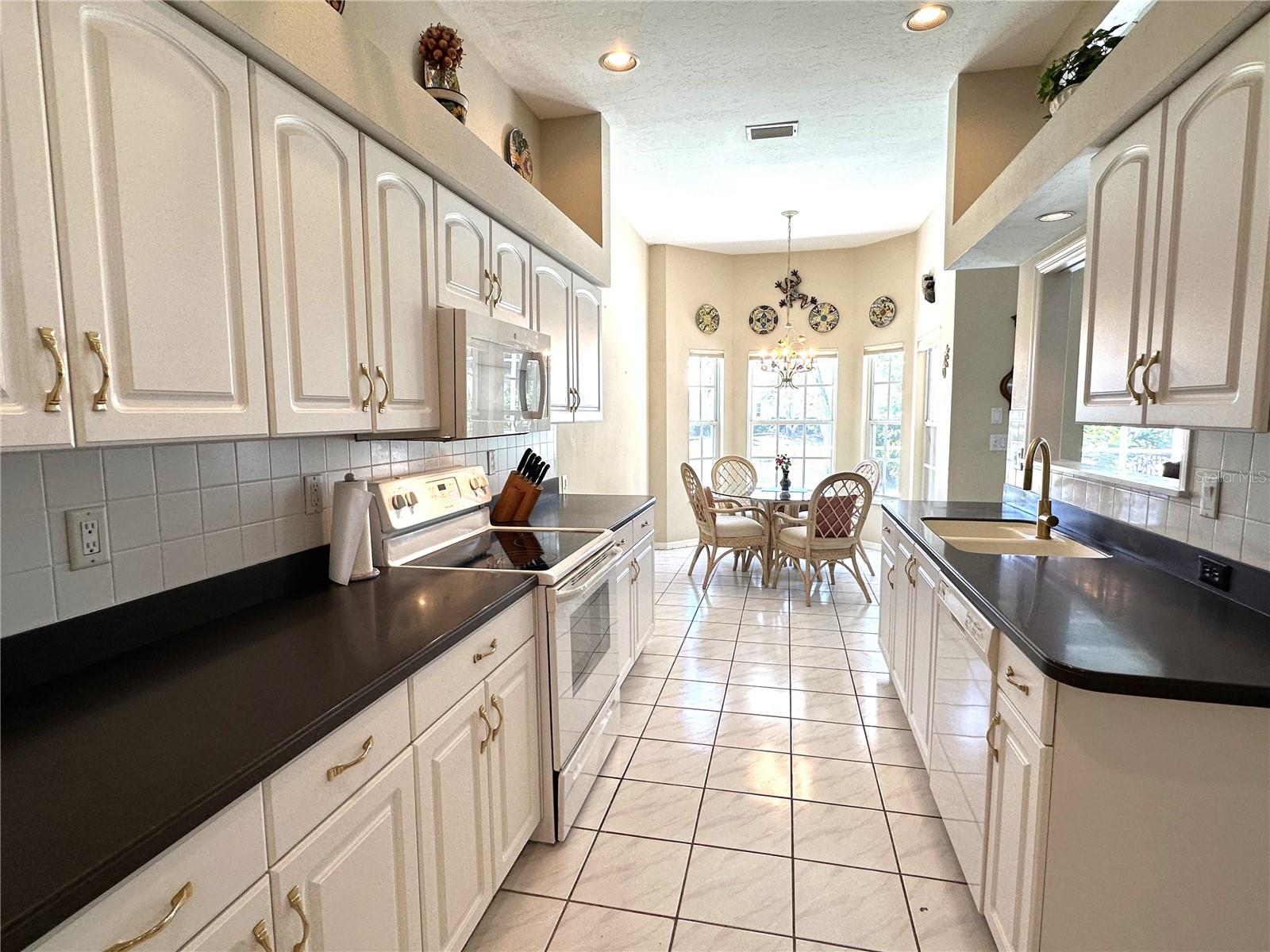 6800 AVENIDA MARBELLA, SARASOTA, FL, 34238