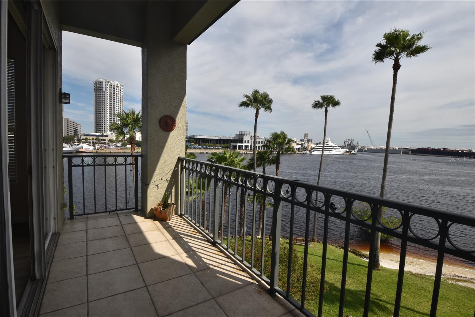 702 CORAL REEF DR #702, TAMPA, FL, 33602