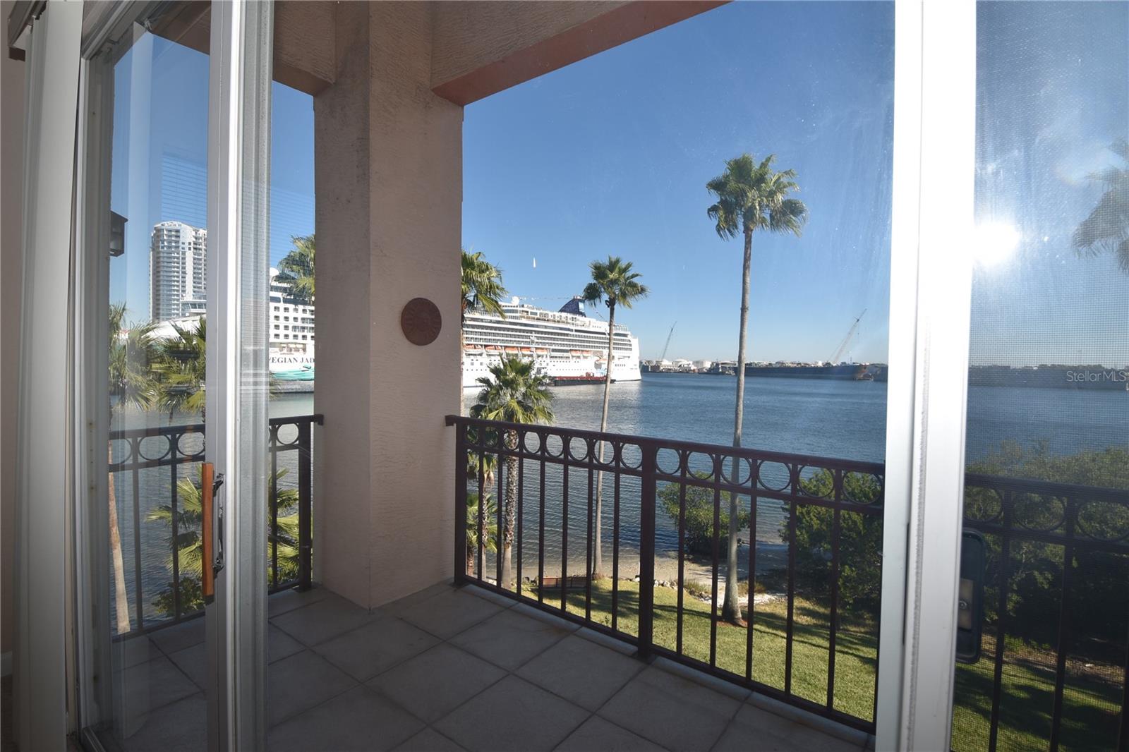 702 CORAL REEF DR #702, TAMPA, FL, 33602