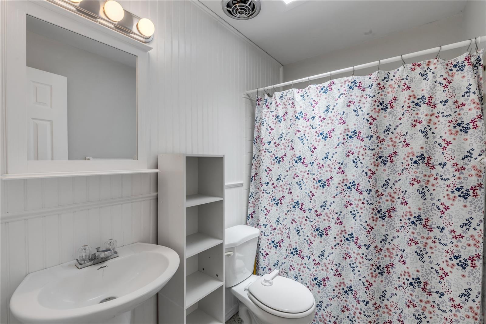 592 BROOK CIR, SOUTH DAYTONA, FL, 32119