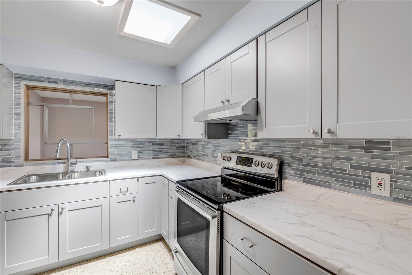 592 BROOK CIR, SOUTH DAYTONA, FL, 32119