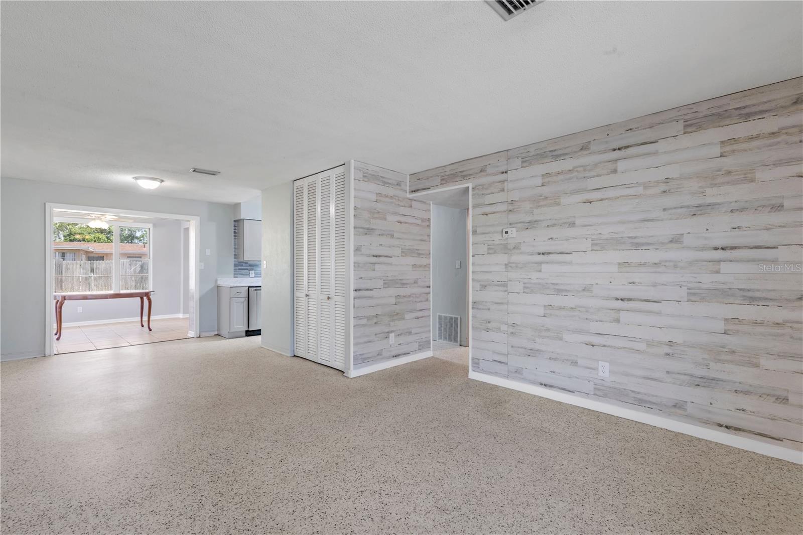 592 BROOK CIR, SOUTH DAYTONA, FL, 32119