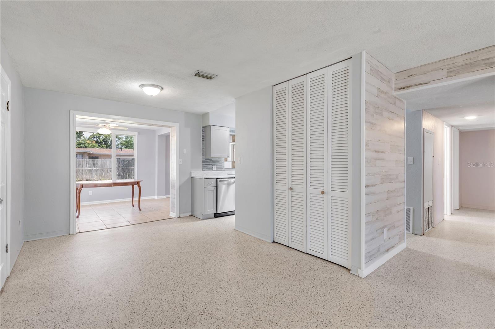 592 BROOK CIR, SOUTH DAYTONA, FL, 32119
