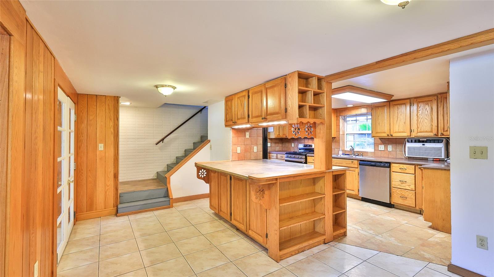 801 E 20TH ST, SANFORD, FL, 32771