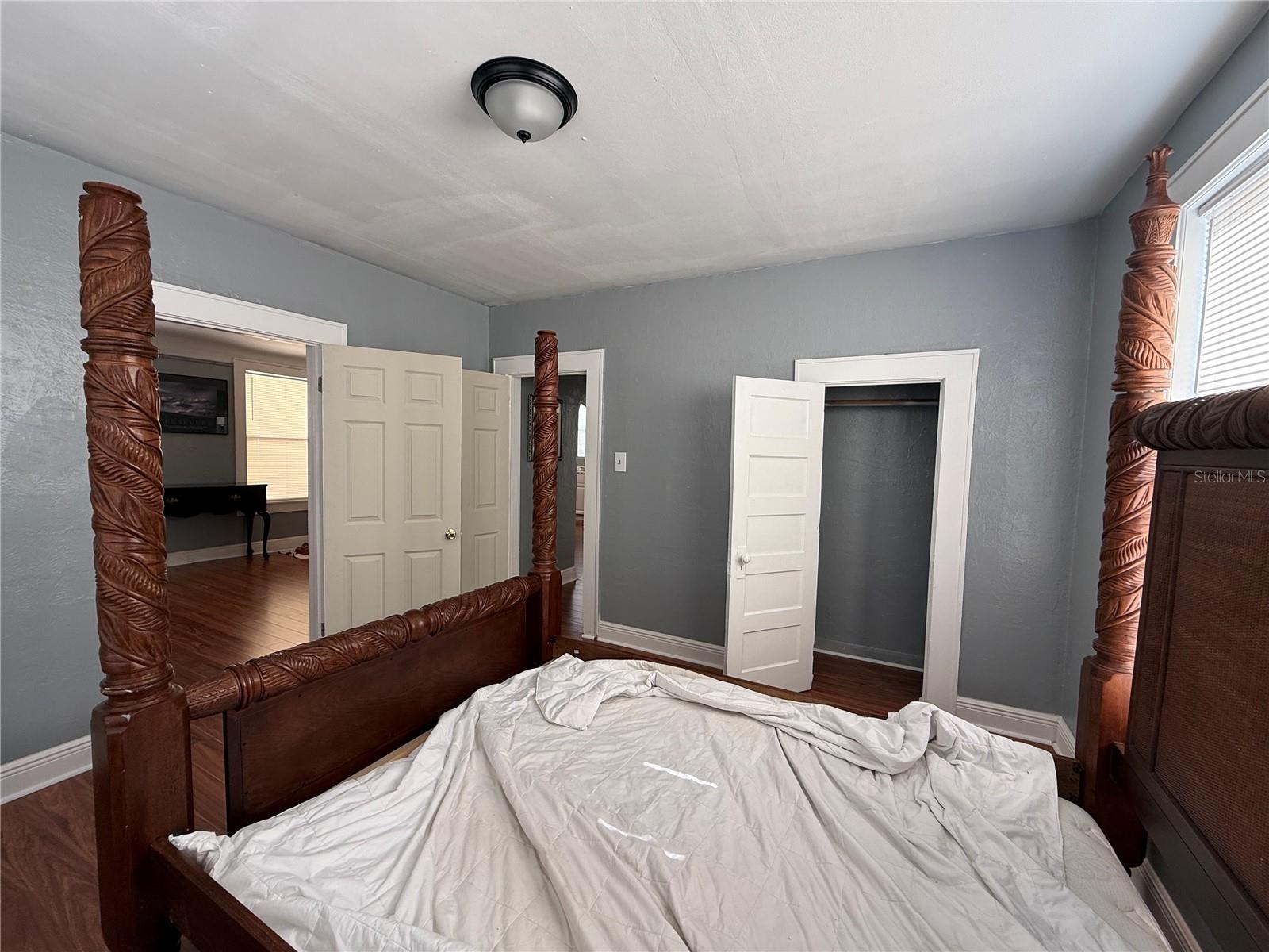 2905 W CHESTNUT ST, TAMPA, FL, 33607