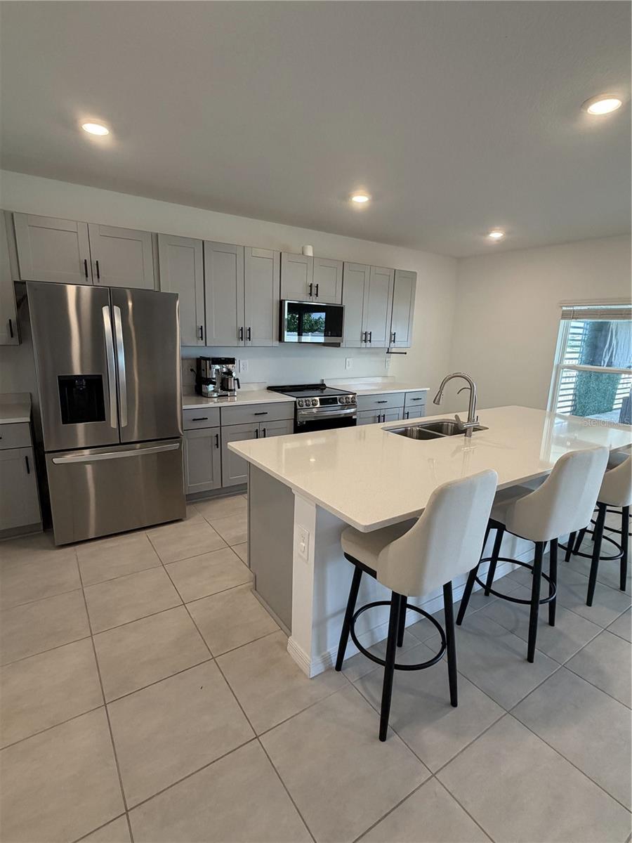 1033 CALICO POINTE CIR, GROVELAND, FL, 34736