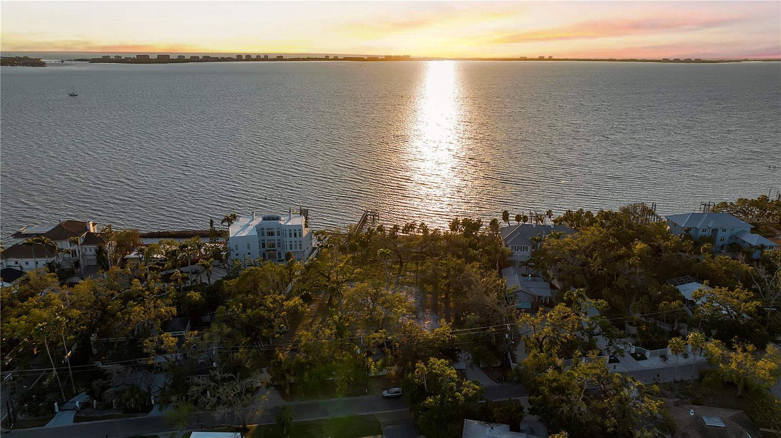 2043 ALAMEDA AVE, SARASOTA, FL, 34234