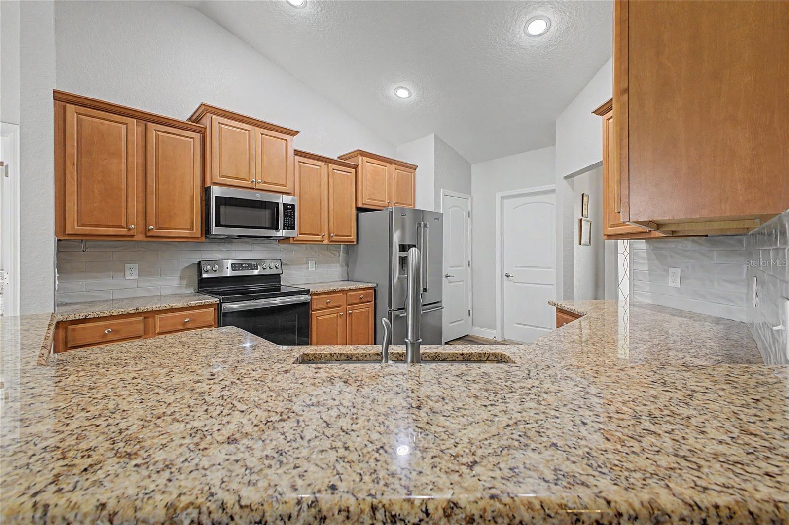 11213 FLOCK AVE, WEEKI WACHEE, FL, 34613