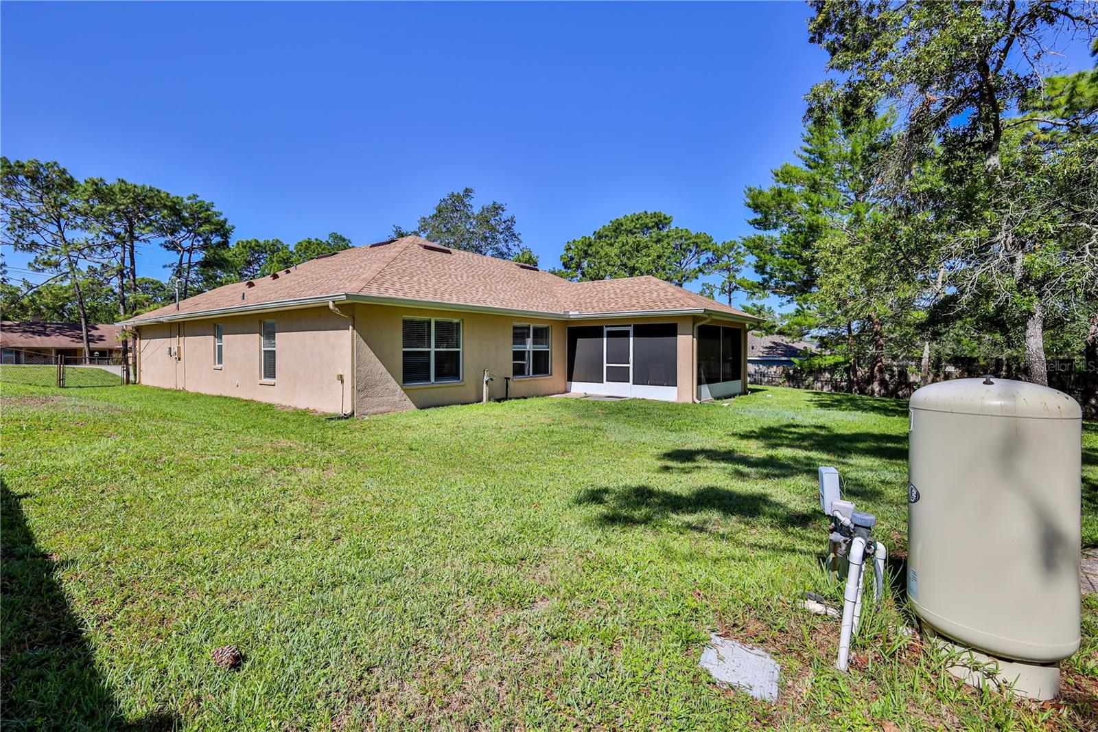 11213 FLOCK AVE, WEEKI WACHEE, FL, 34613