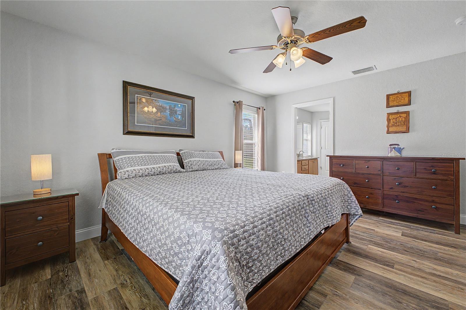 11213 FLOCK AVE, WEEKI WACHEE, FL, 34613