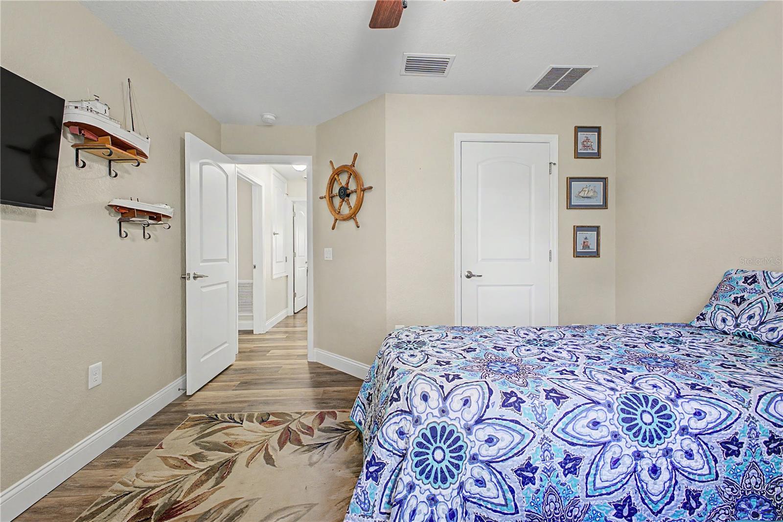 11213 FLOCK AVE, WEEKI WACHEE, FL, 34613