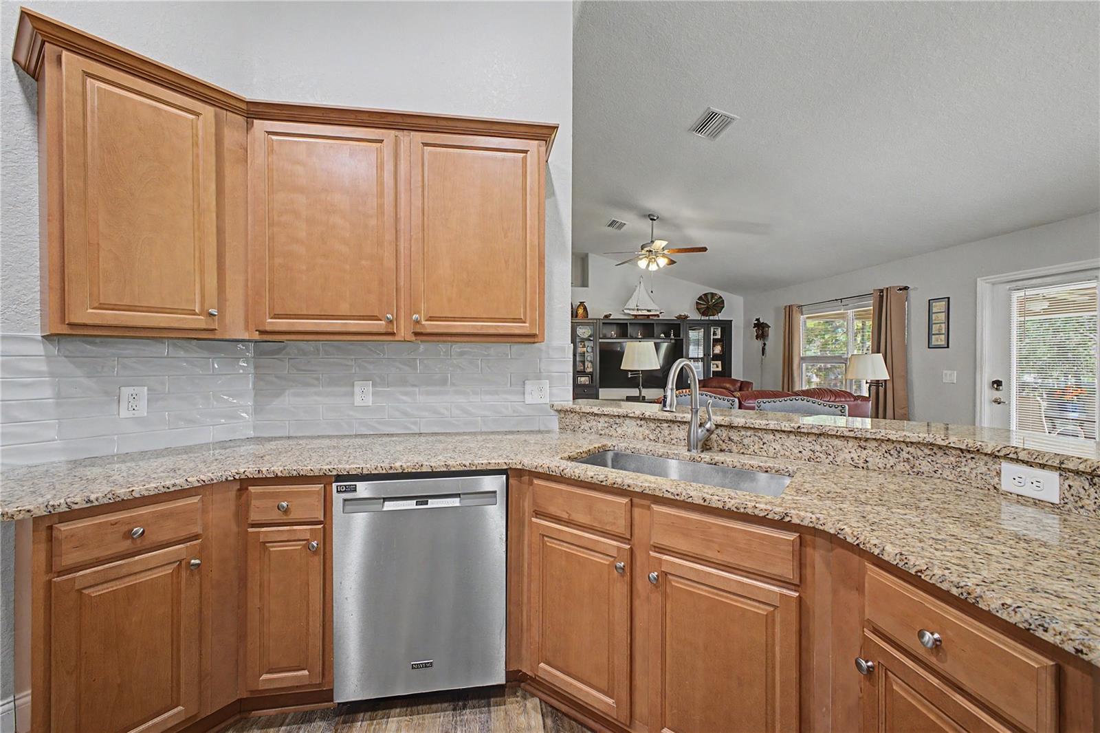11213 FLOCK AVE, WEEKI WACHEE, FL, 34613