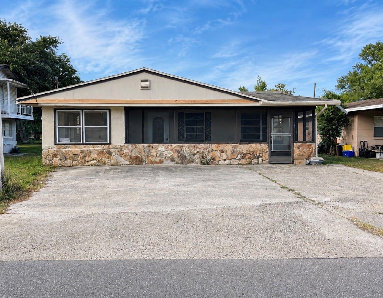 1204 W ALSOBROOK ST, PLANT CITY, FL, 33563