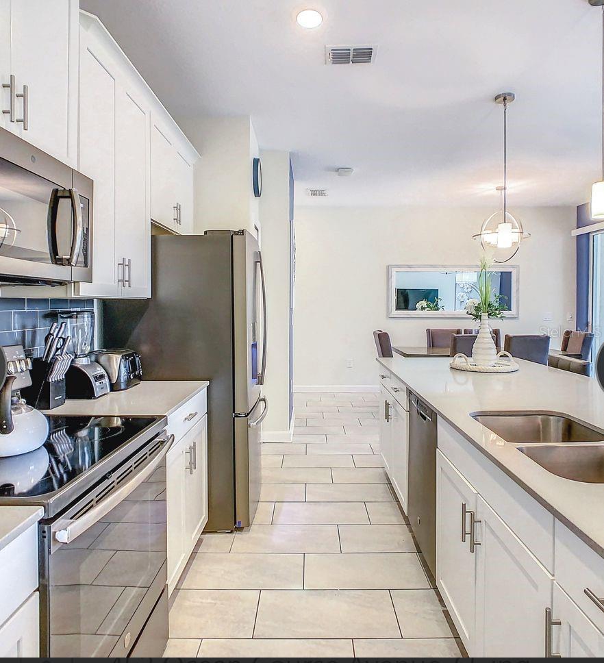 452 OCEAN COURSE AVE, DAVENPORT, FL, 33896
