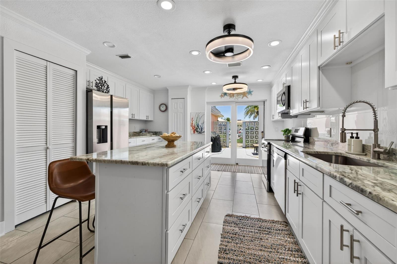 555 BOCA CIEGA POINT BLVD S #555, ST PETERSBURG, FL, 33708