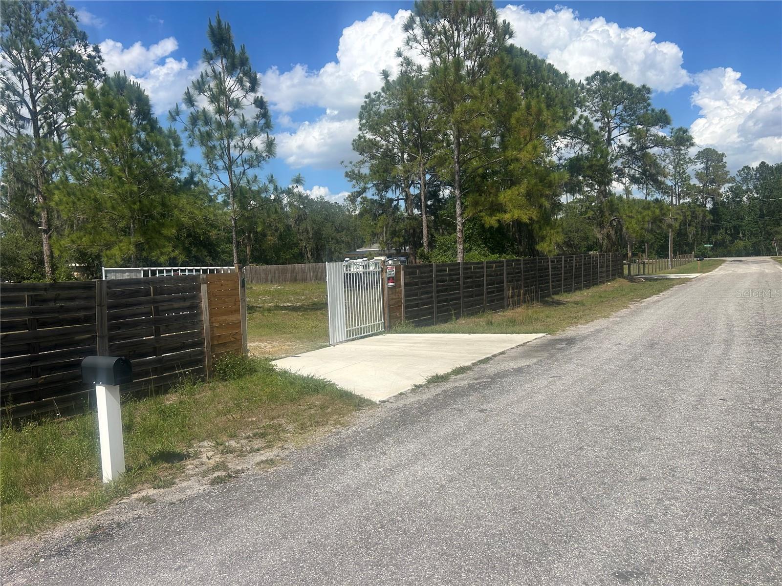 4 EDEN CEMETERY RD, FROSTPROOF, FL, 33843
