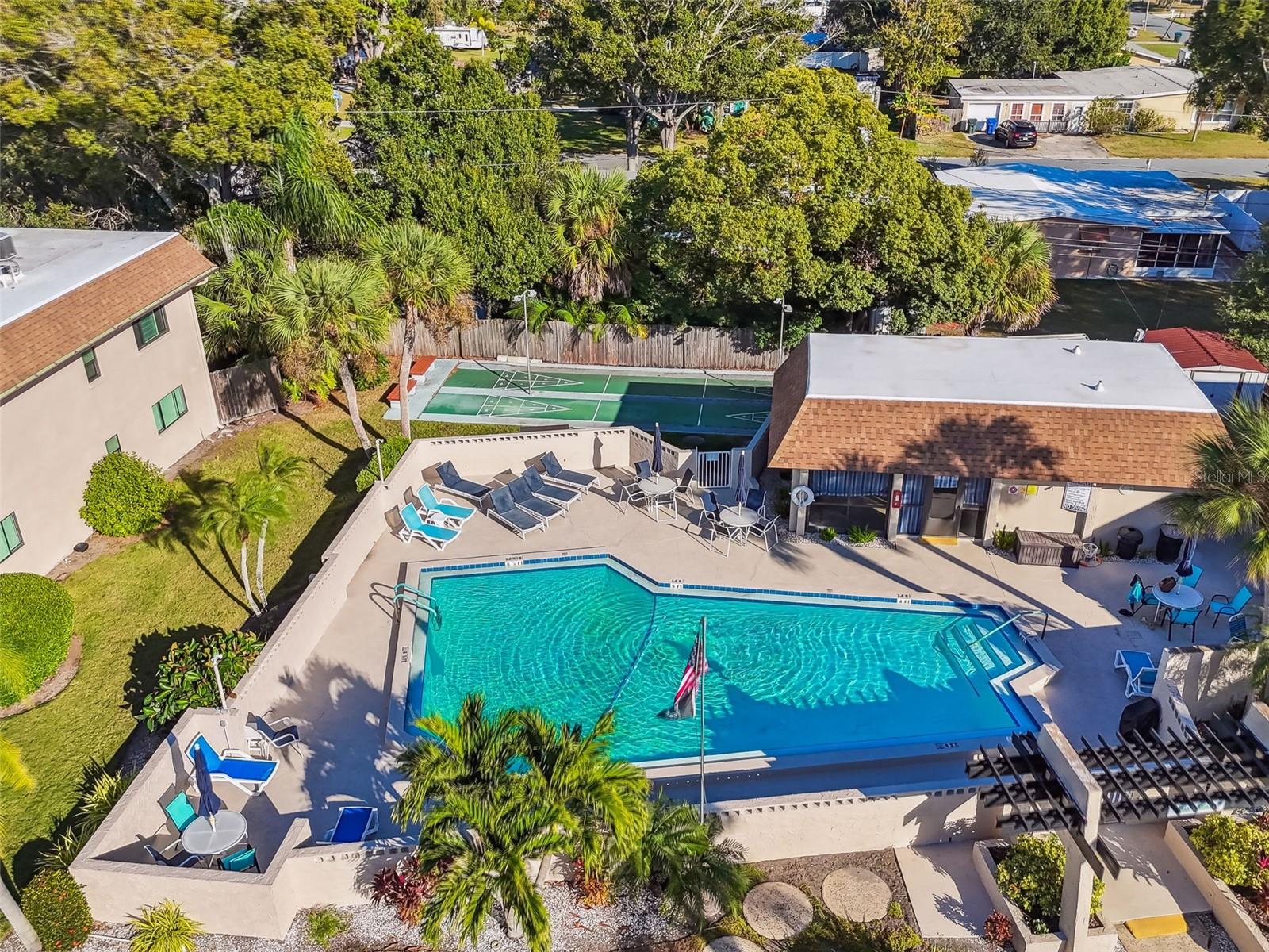 2750 E BAY DR #12B, LARGO, FL, 33771