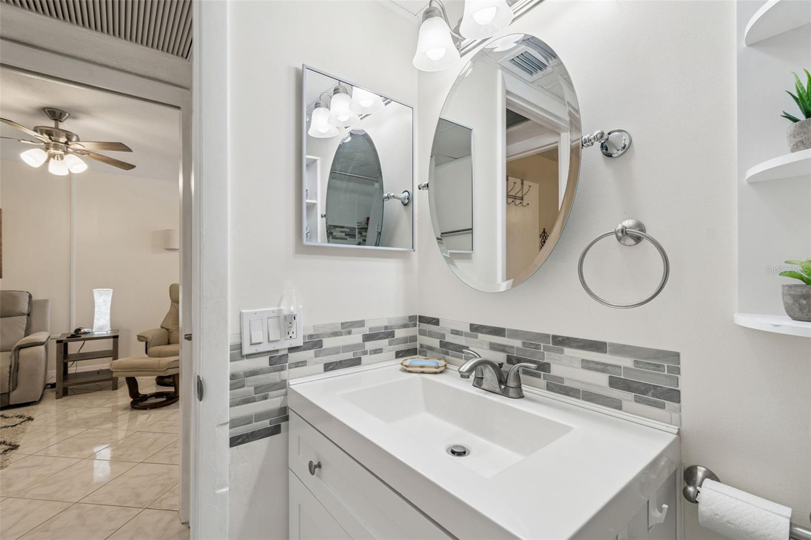 2750 E BAY DR #12B, LARGO, FL, 33771