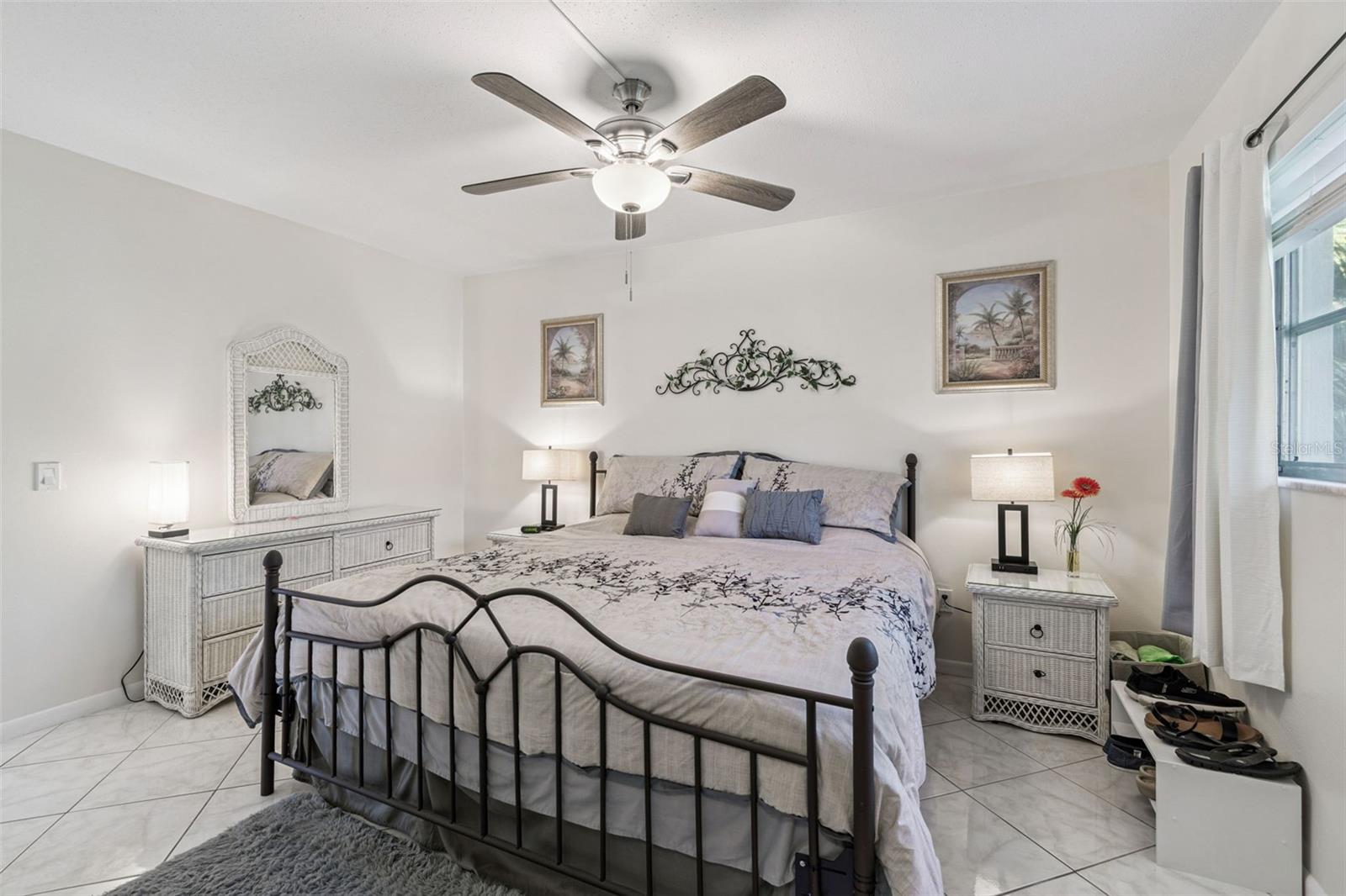 2750 E BAY DR #12B, LARGO, FL, 33771