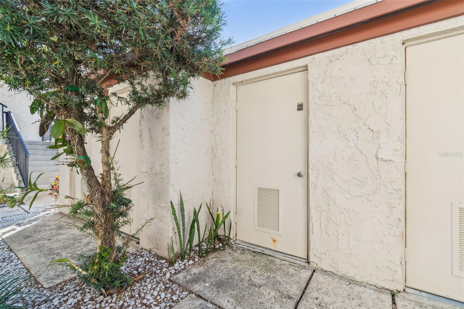 2750 E BAY DR #12B, LARGO, FL, 33771