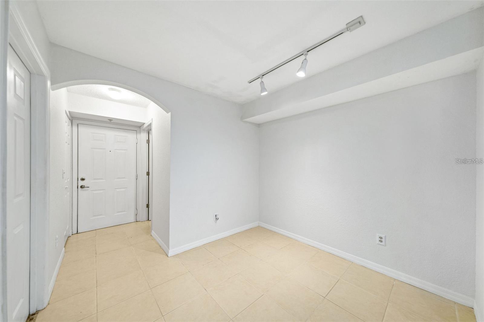 823 CAMARGO WAY #104, ALTAMONTE SPRINGS, FL, 32714