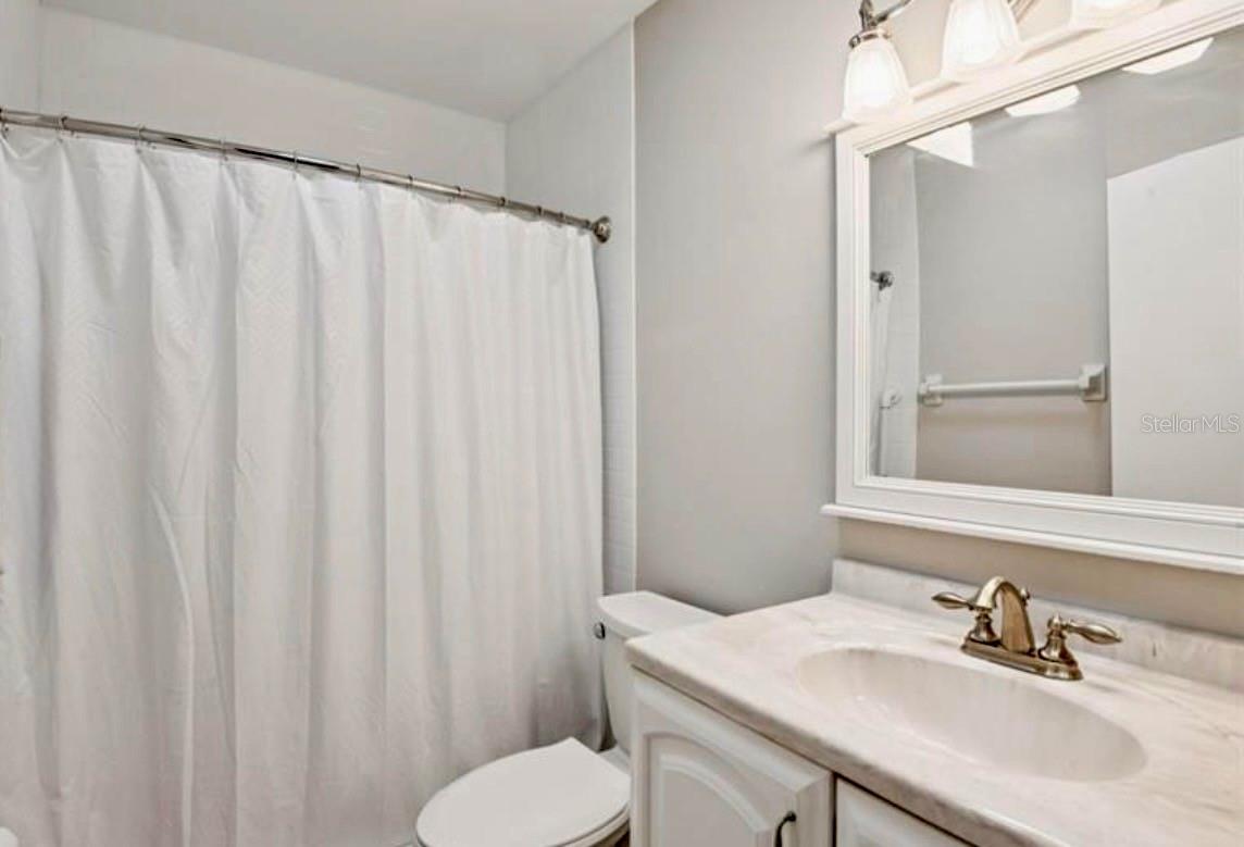 2304 GLENMORE CIR #327, SUN CITY CENTER, FL, 33573