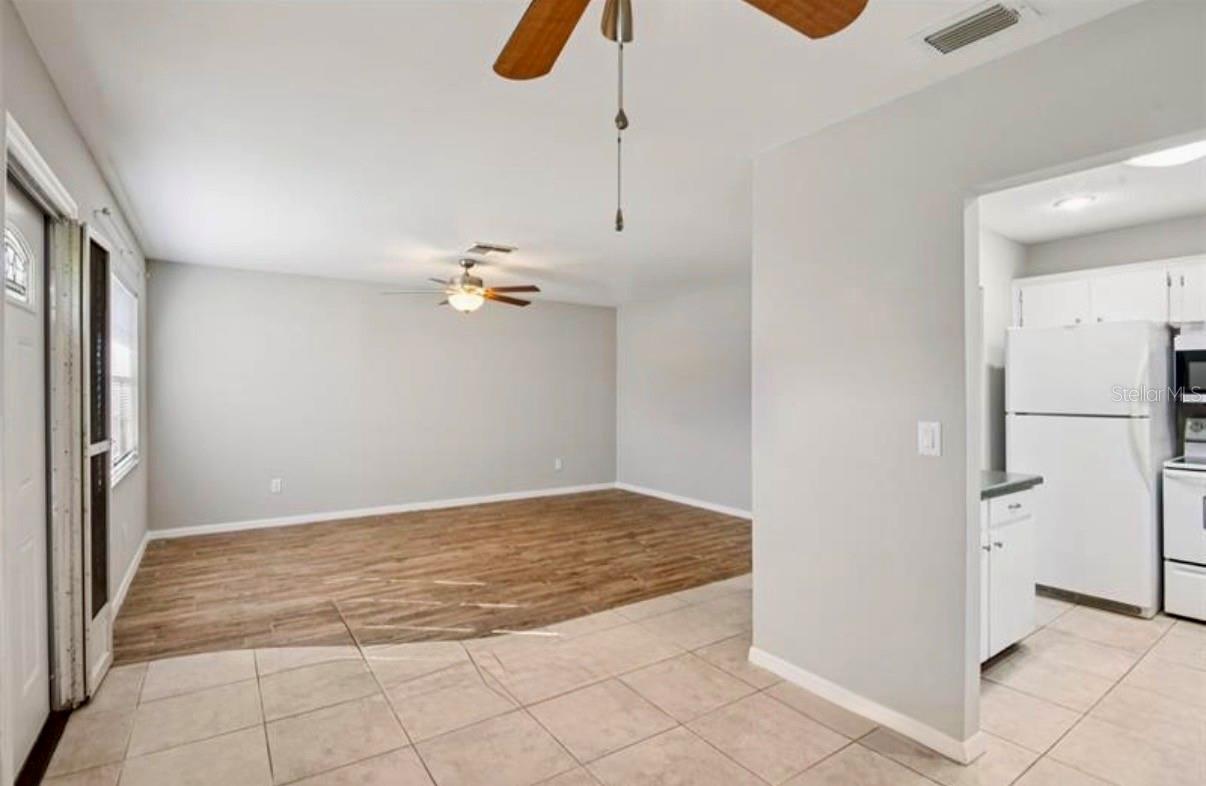 2304 GLENMORE CIR #327, SUN CITY CENTER, FL, 33573