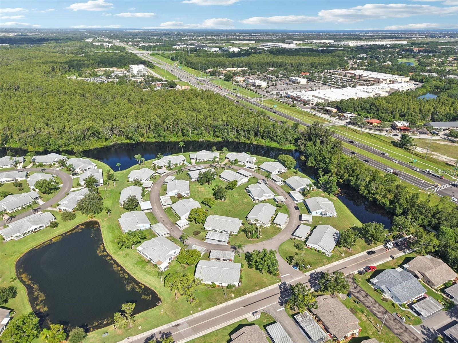 2304 GLENMORE CIR #327, SUN CITY CENTER, FL, 33573