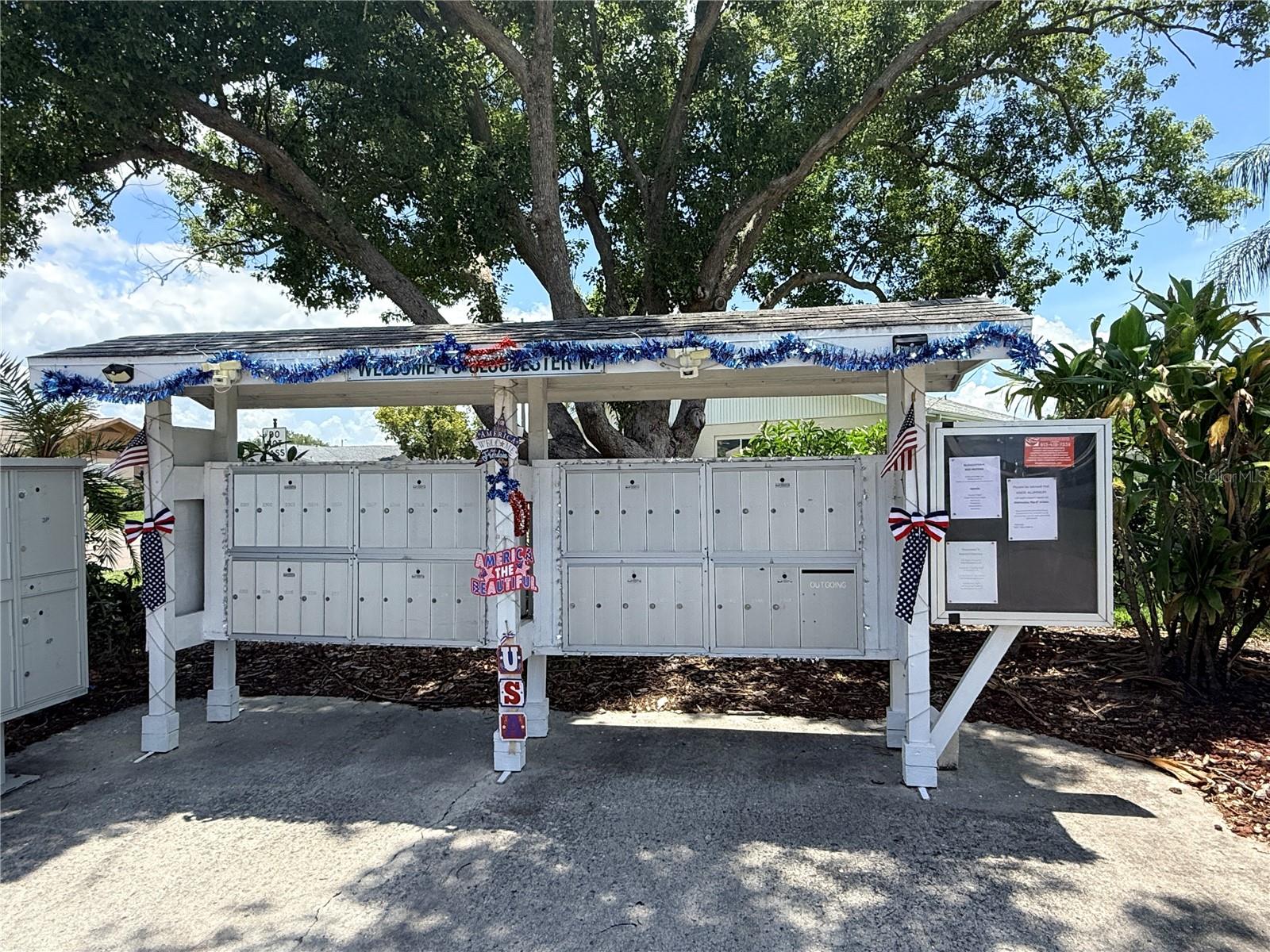 2304 GLENMORE CIR #327, SUN CITY CENTER, FL, 33573