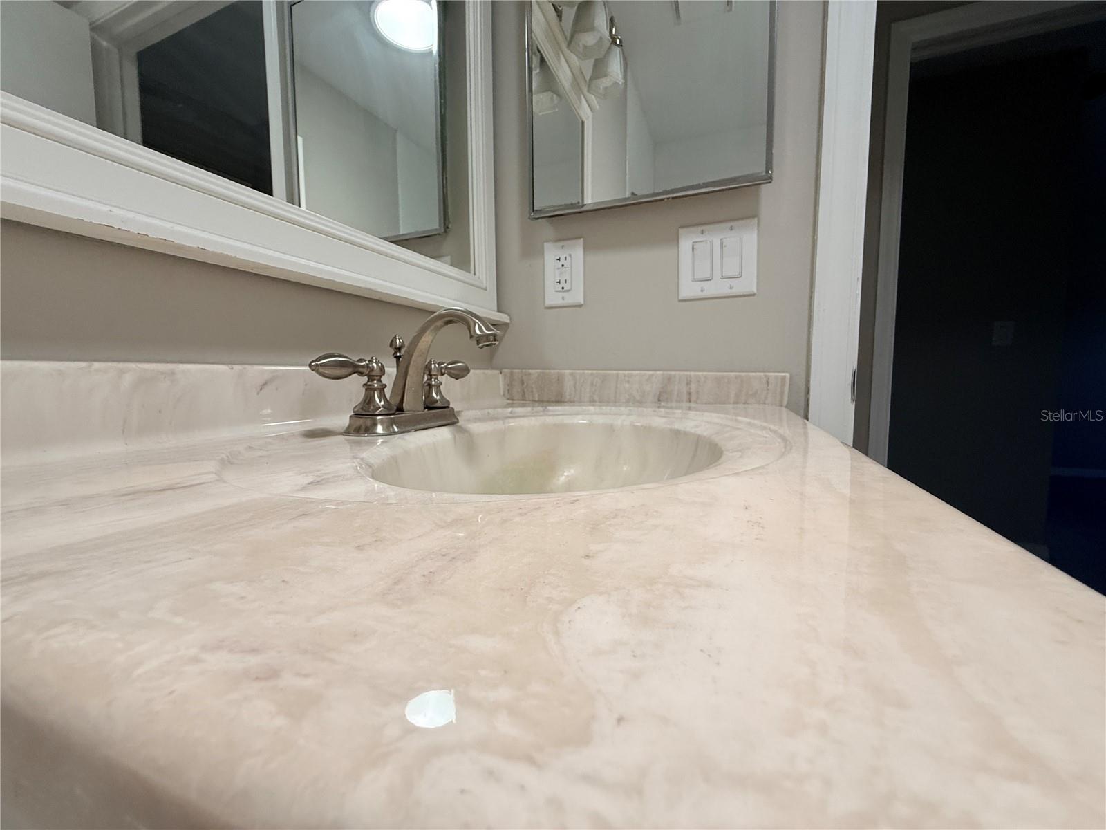 2304 GLENMORE CIR #327, SUN CITY CENTER, FL, 33573