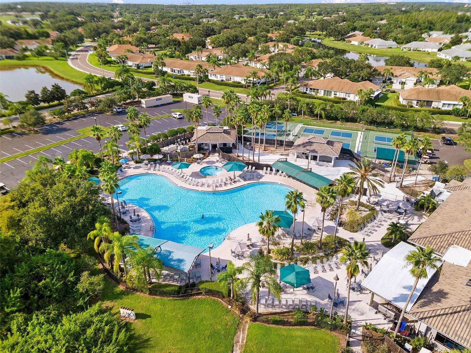 2304 GLENMORE CIR #327, SUN CITY CENTER, FL, 33573