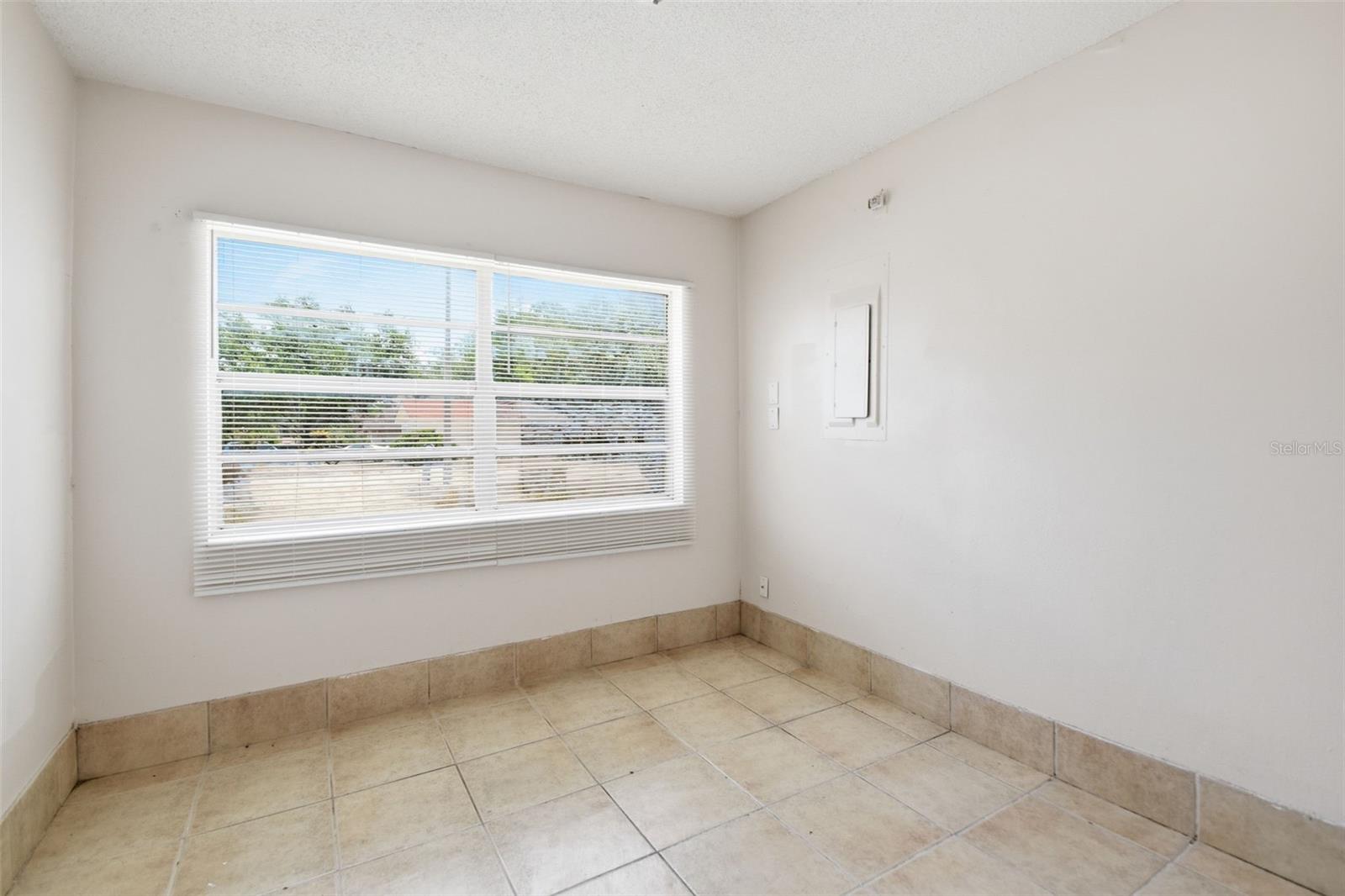 8412 RENALD BLVD, TAMPA, FL, 33637