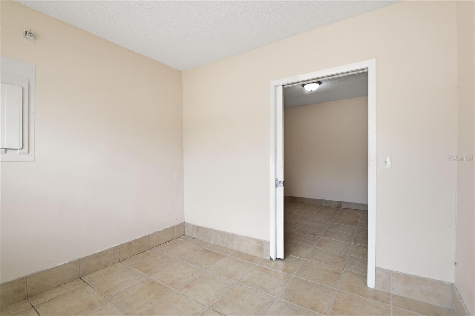 8412 RENALD BLVD, TAMPA, FL, 33637