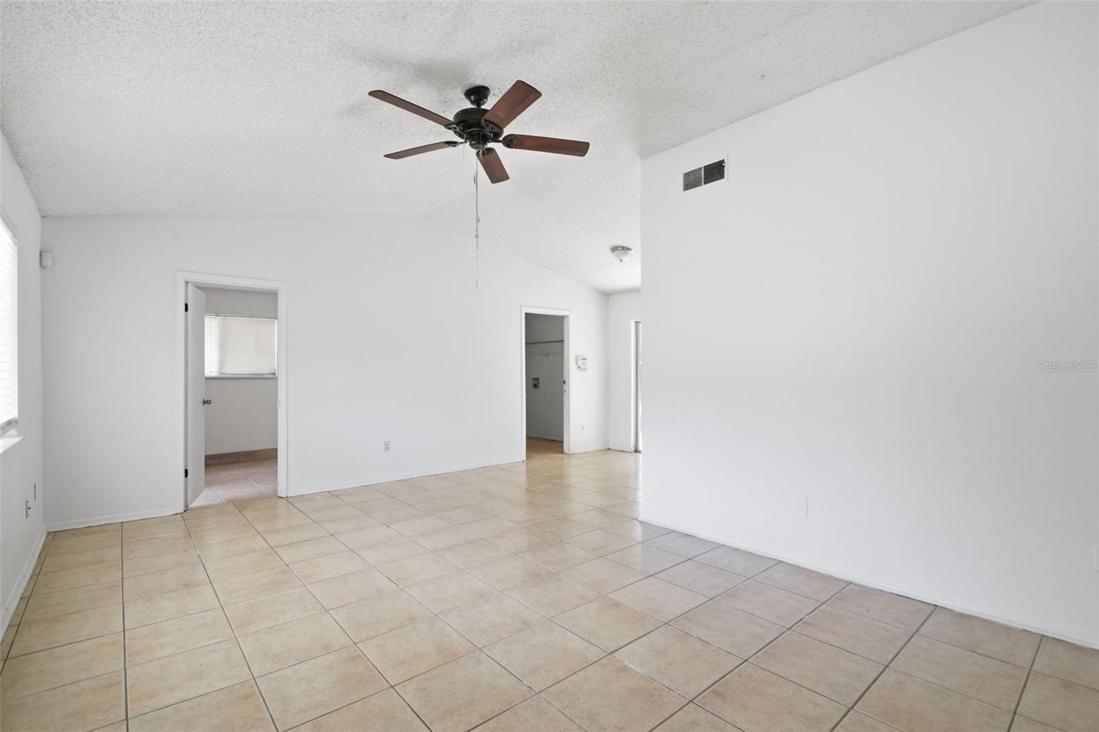 8412 RENALD BLVD, TAMPA, FL, 33637
