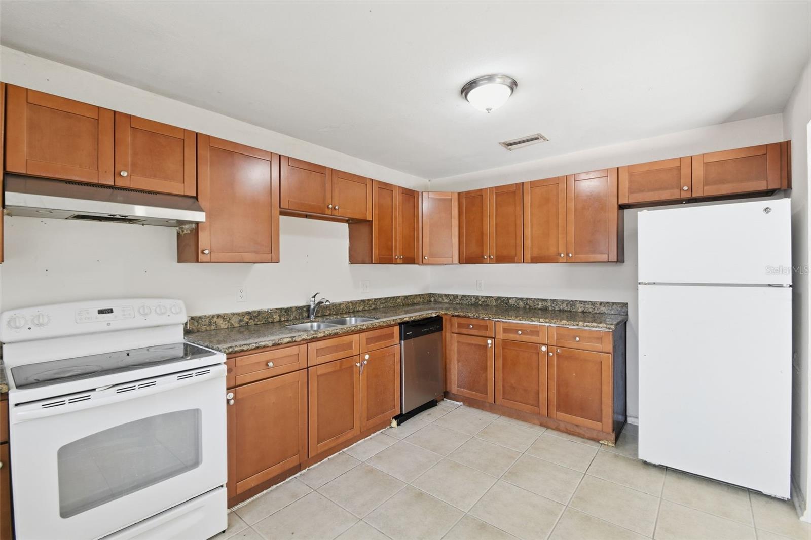 8412 RENALD BLVD, TAMPA, FL, 33637