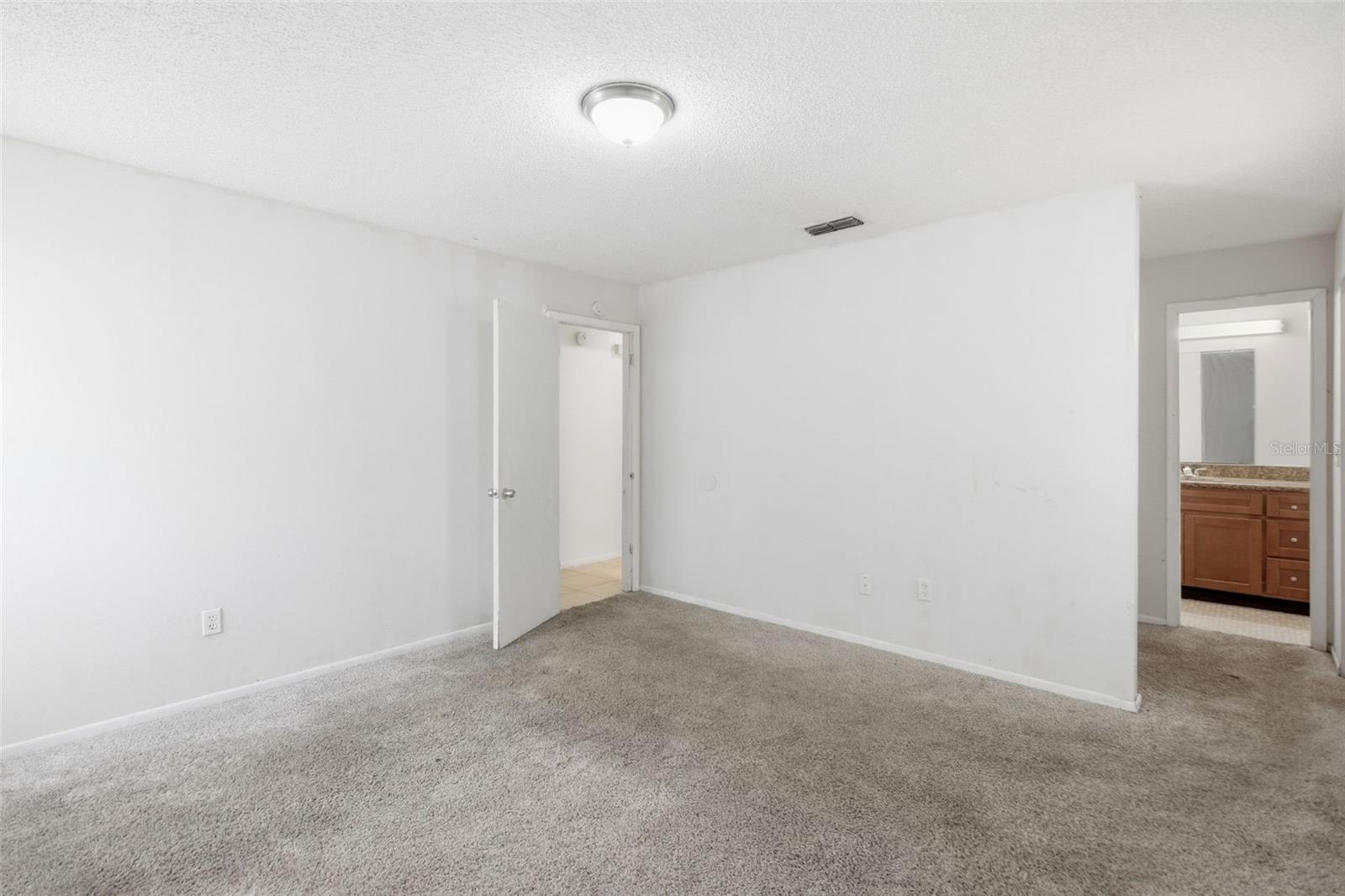 8412 RENALD BLVD, TAMPA, FL, 33637