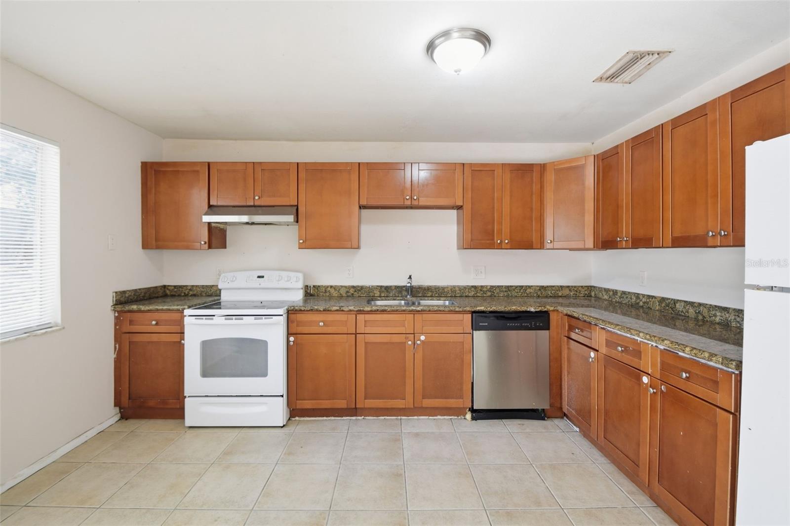 8412 RENALD BLVD, TAMPA, FL, 33637