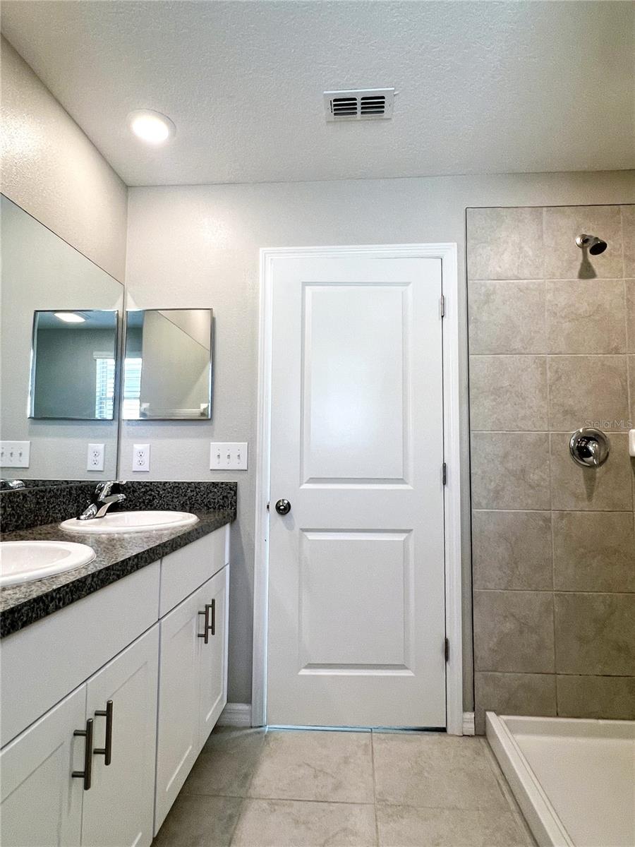 7018 SAMUEL IVY DR, TAMPA, FL, 33619