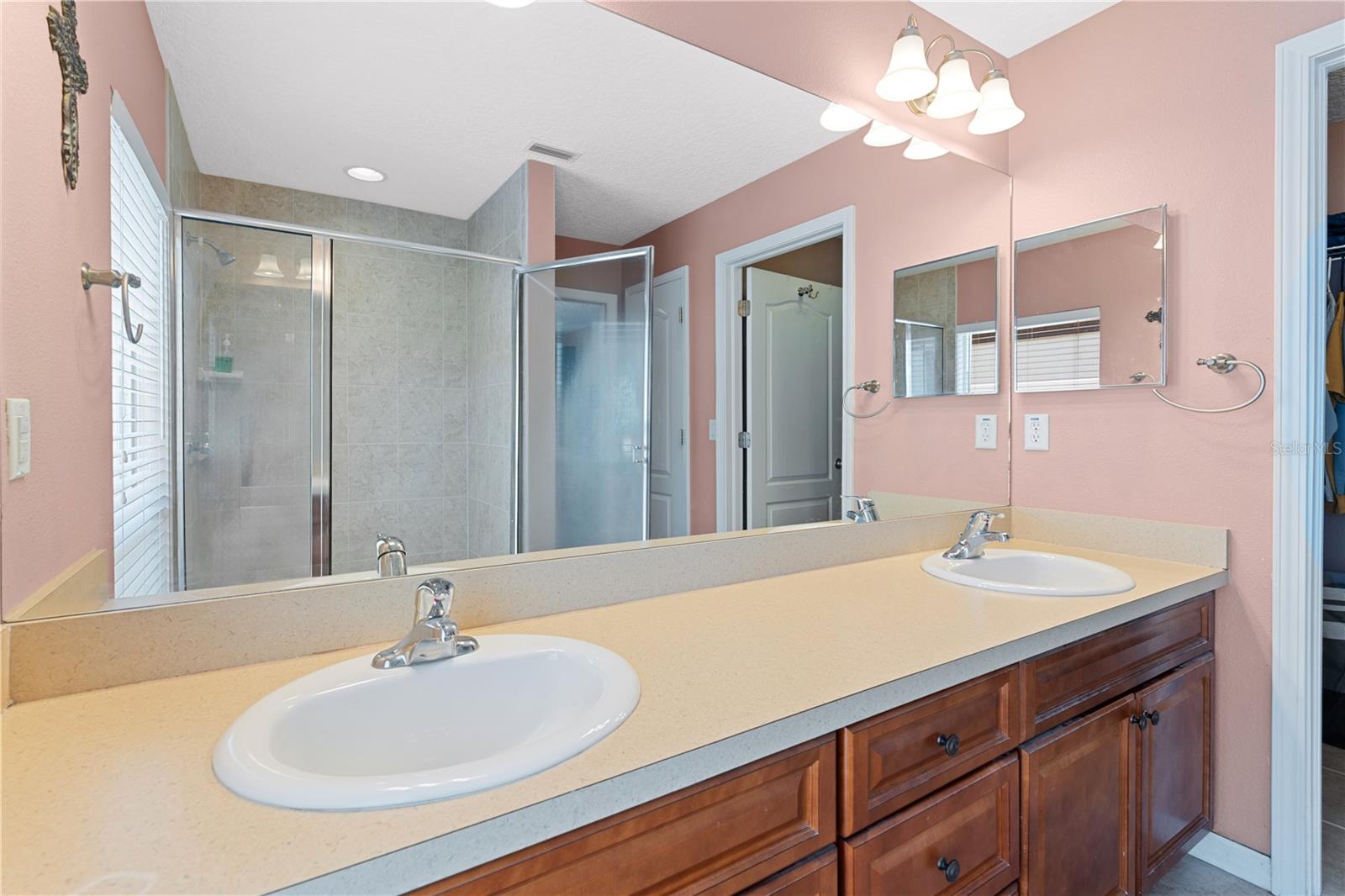 802 SMITH BAY DR, BRANDON, FL, 33510