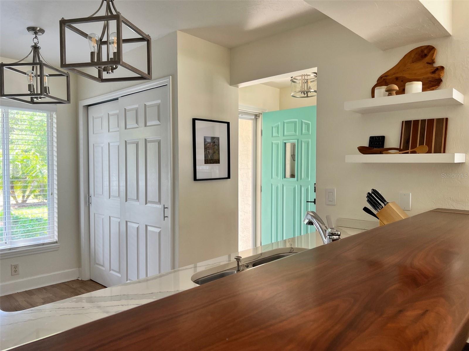 12595 SE SUNSET HARBOR RD, WEIRSDALE, FL, 32195
