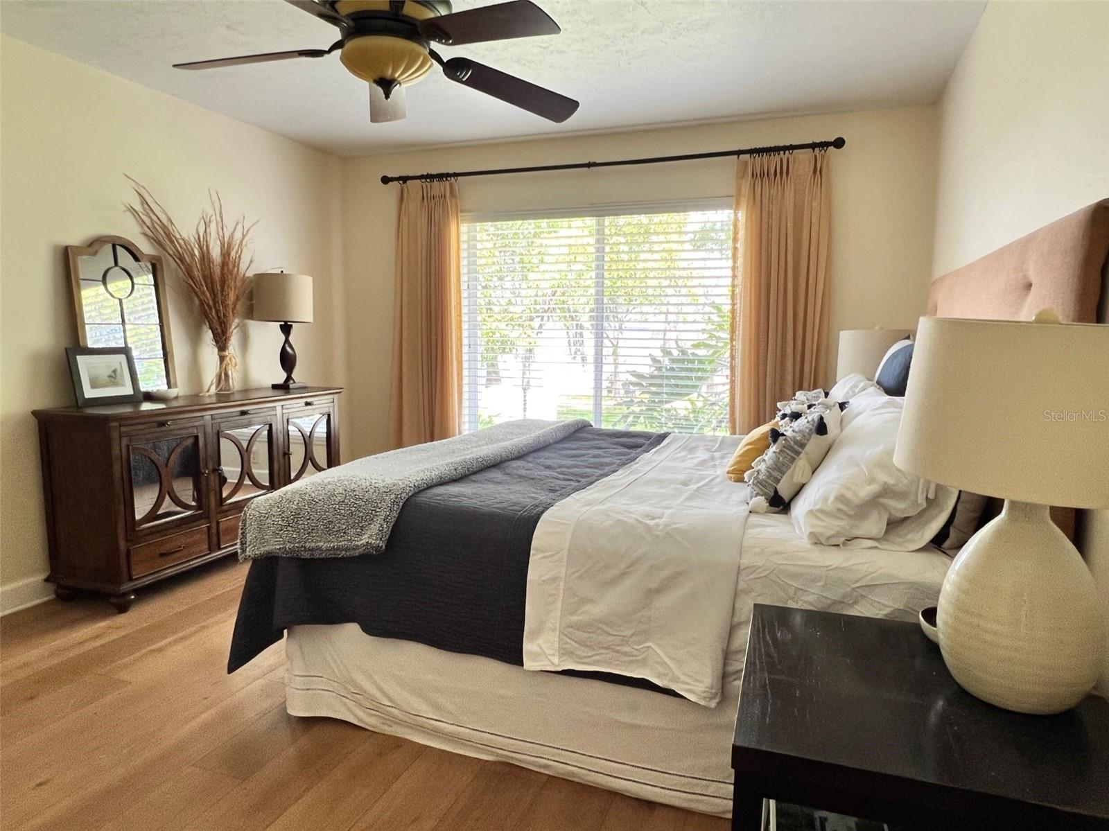 12595 SE SUNSET HARBOR RD, WEIRSDALE, FL, 32195