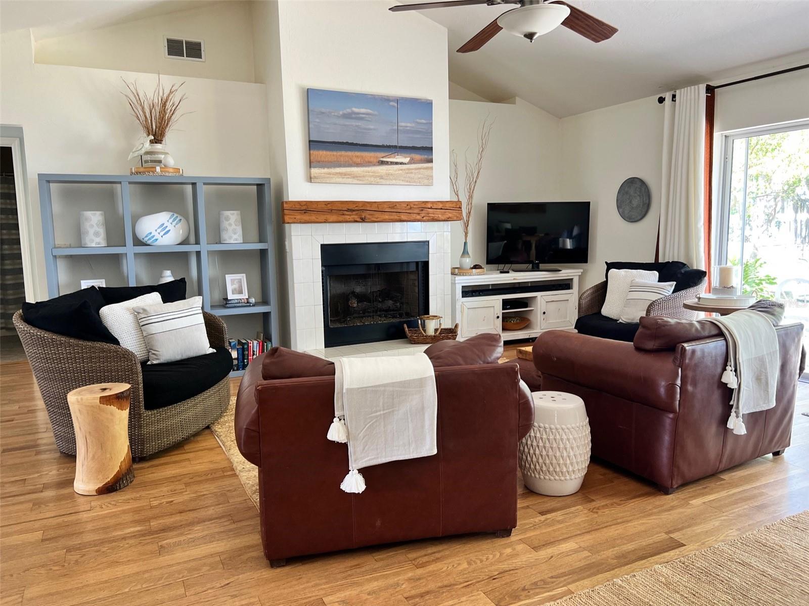 12595 SE SUNSET HARBOR RD, WEIRSDALE, FL, 32195