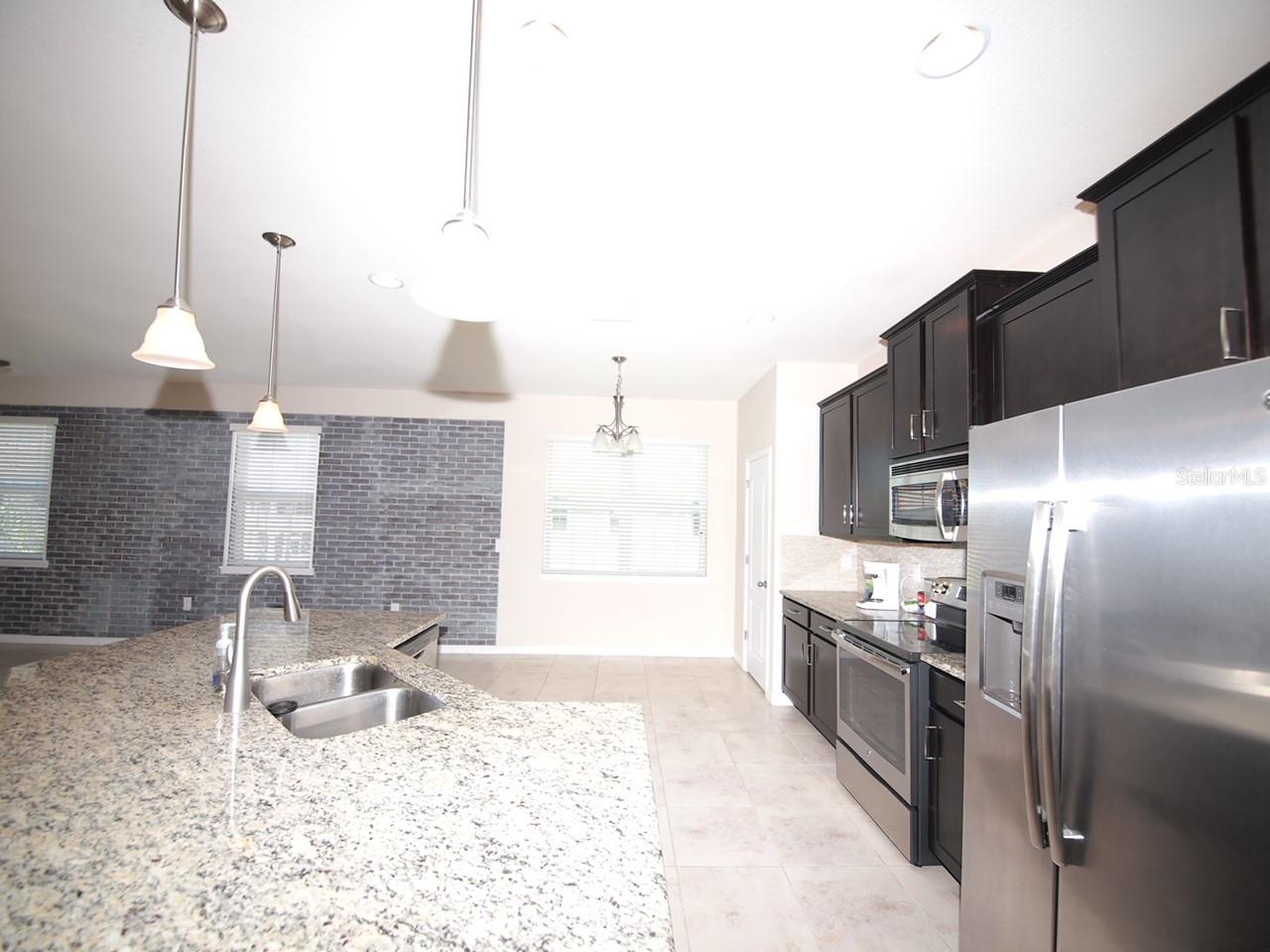 3125 ORIOLE DR #104, SARASOTA, FL, 34243