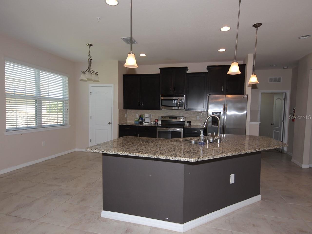 3125 ORIOLE DR #104, SARASOTA, FL, 34243