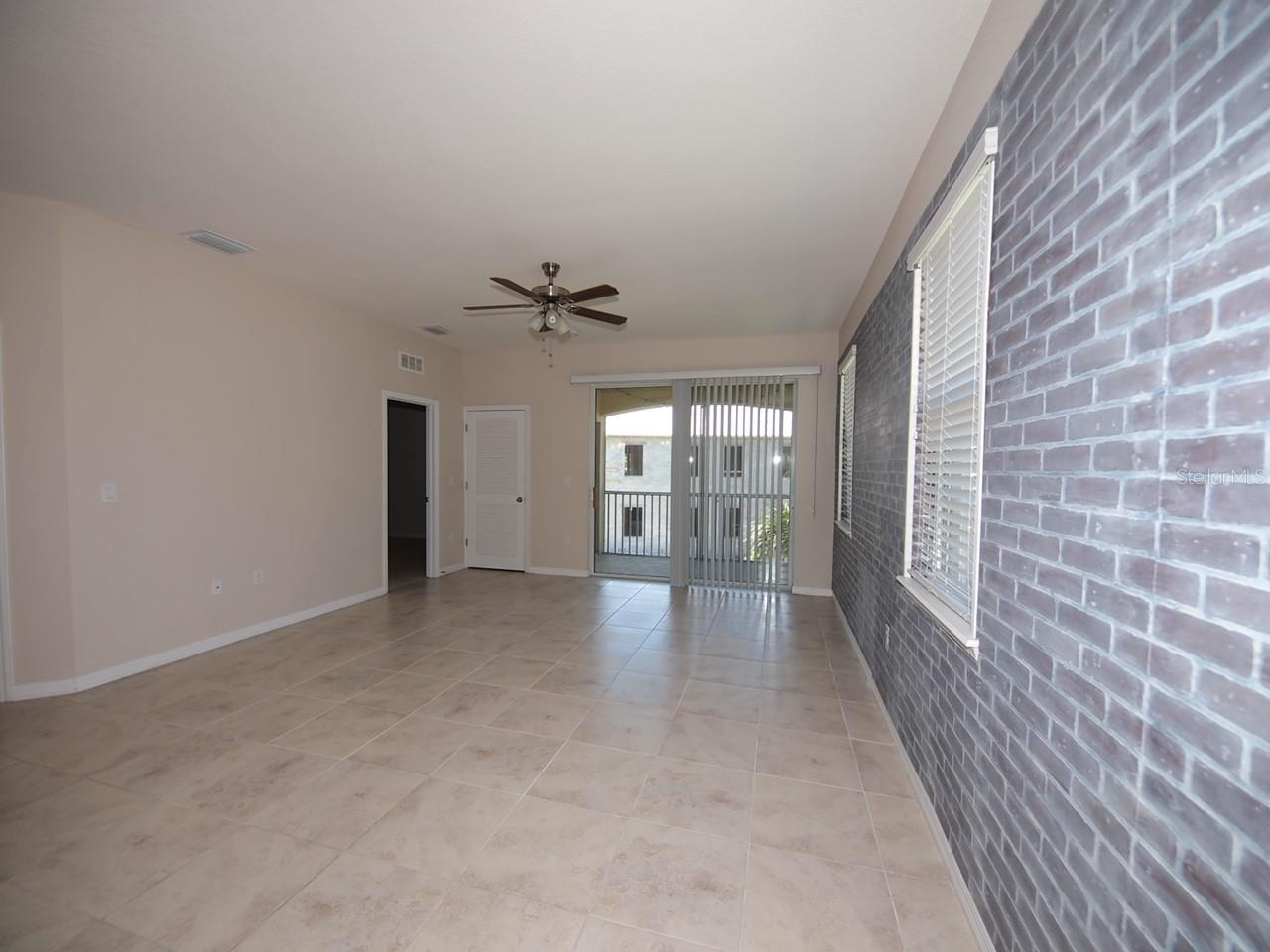 3125 ORIOLE DR #104, SARASOTA, FL, 34243