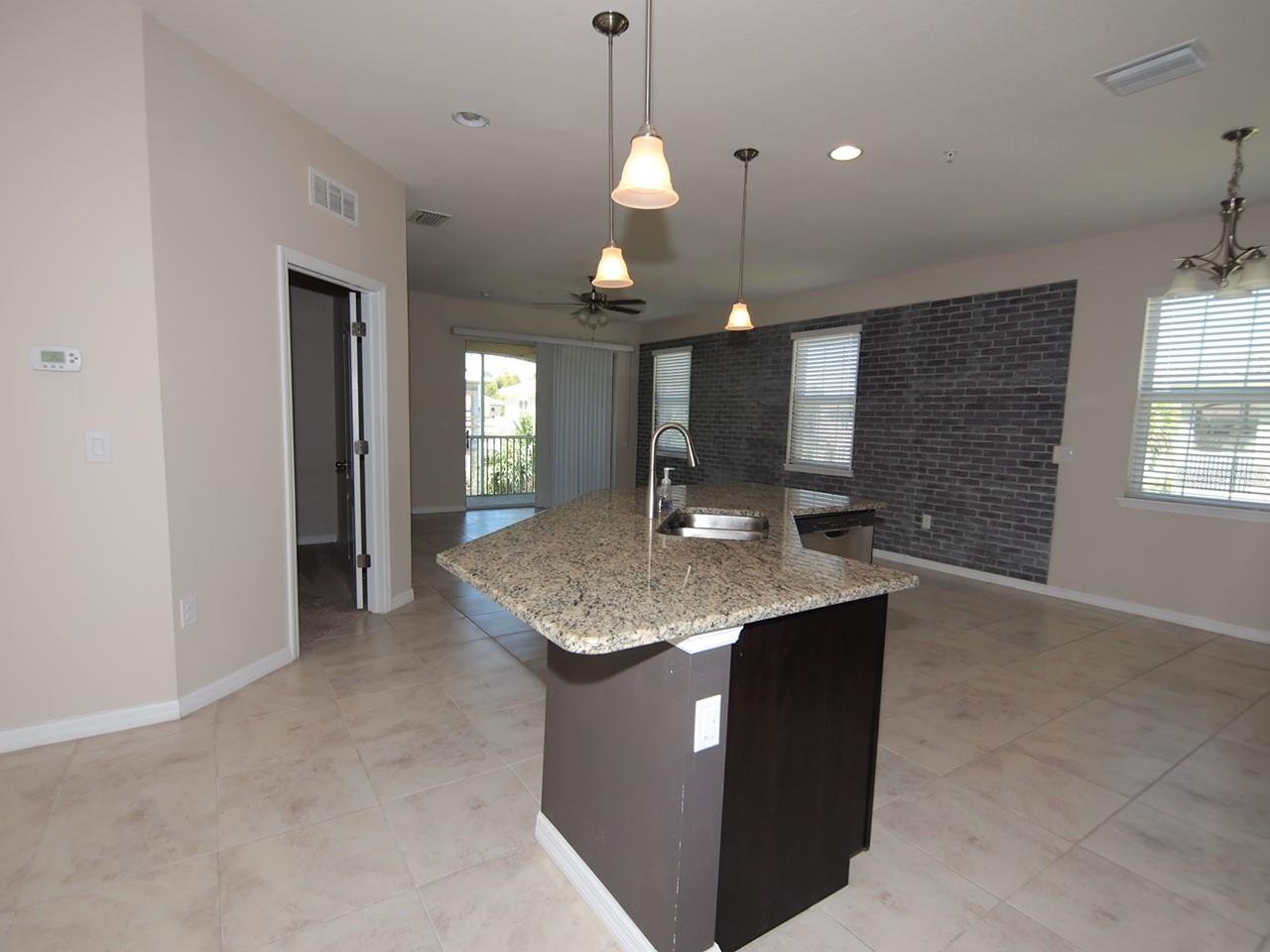3125 ORIOLE DR #104, SARASOTA, FL, 34243