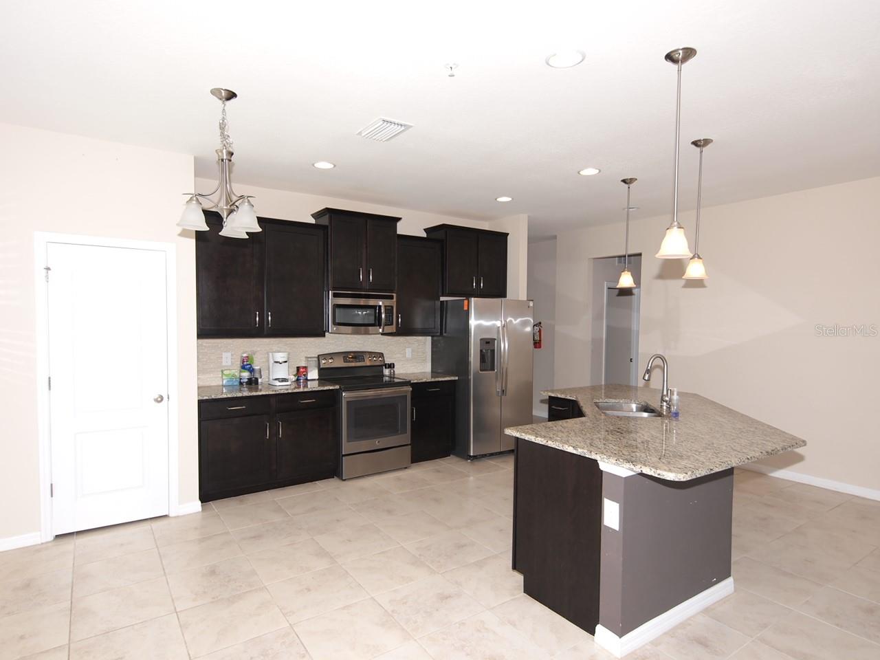 3125 ORIOLE DR #104, SARASOTA, FL, 34243