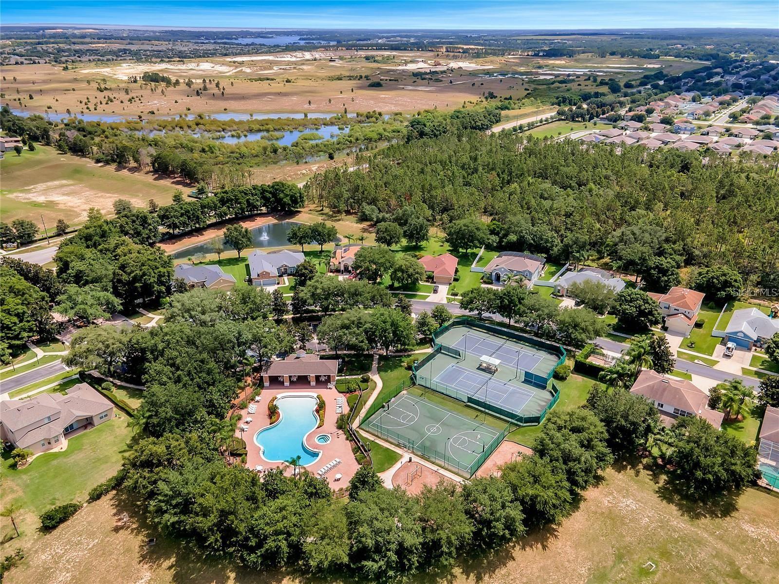 2884 MAJESTIC ISLE DR, CLERMONT, FL, 34711
